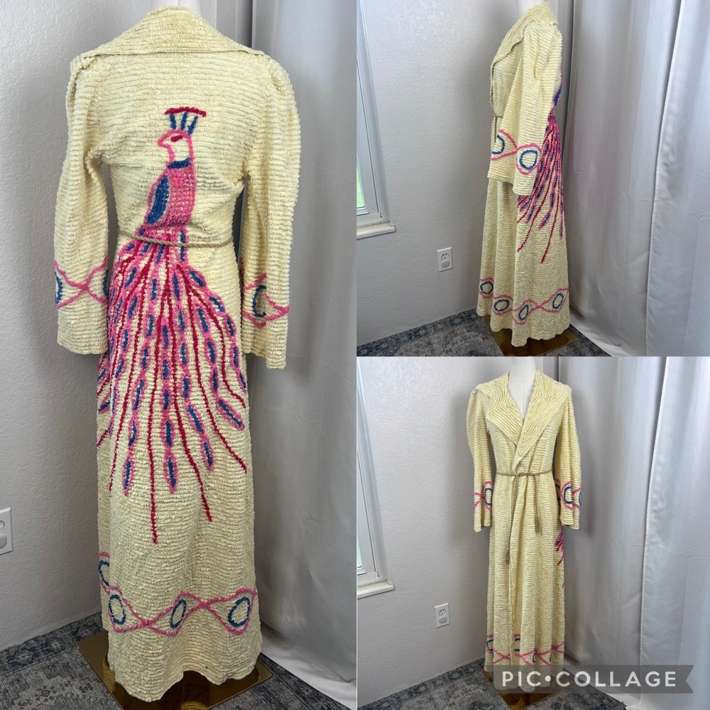 Vintage Peacock Chenille Bath Robe Long Yellow Housecoat Cottage 40s 50s READ